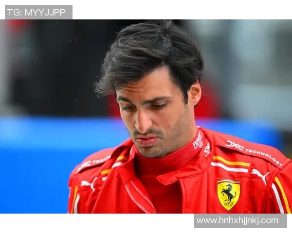 超快速度足球明星的传奇之路与赛场瞬间的精彩瞬息万变