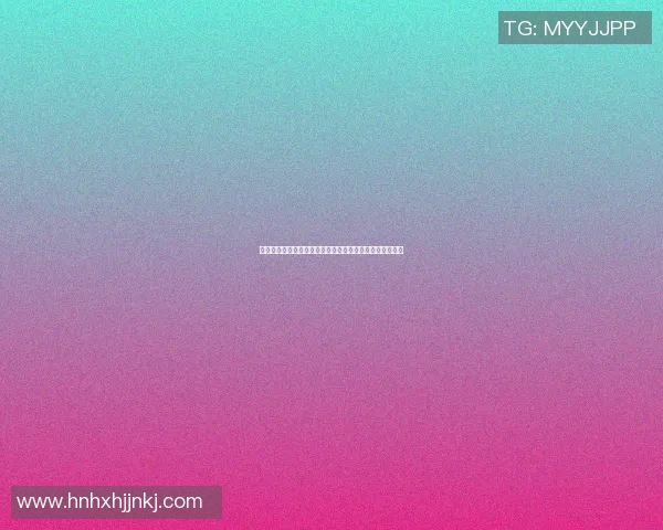 篮球明星挑战自我跨界练举重展现全新运动风貌与力量魅力